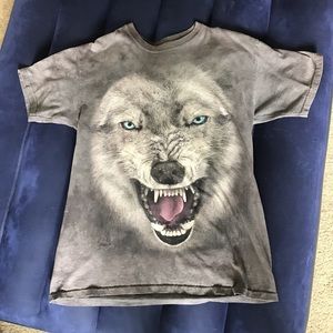 Wolf t-shirt size large